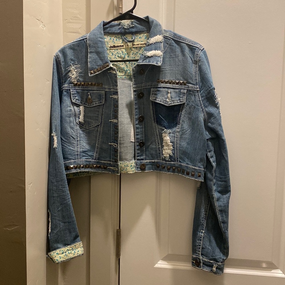 USED jean jacket/ size XL / Dollhouse